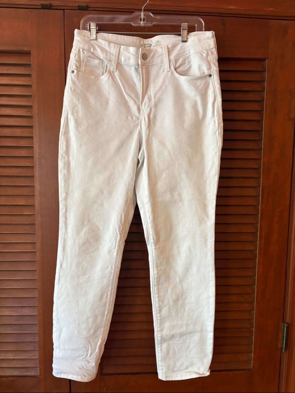 Old Navy White Straight-Leg Women’s Jeans